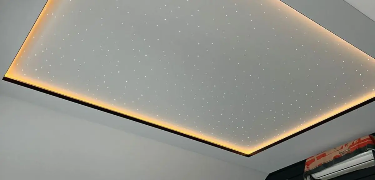 Натяжной потолок в детской комнате — яркий дизайн и безопасные материалы