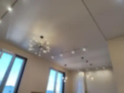 Люстра на натяжном потолке — крепление через закладную платформу