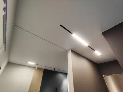 Натяжной потолок в квартире на Байкальской — интерьер