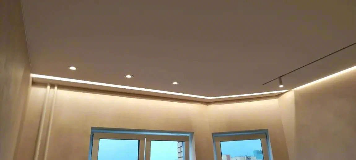 Карнизная ниша в натяжном потолке — результат работы