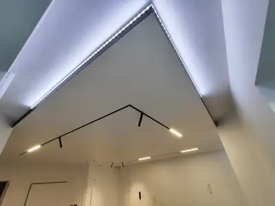Скрытый карниз для натяжного потолка — пример работы 5