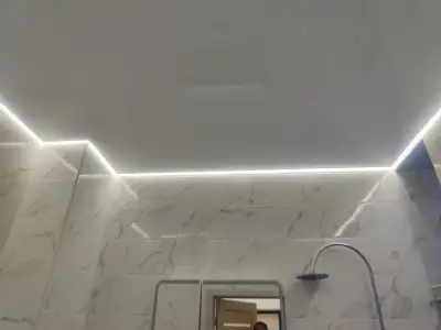 Глянцевый натяжной потолок — пример работы 3