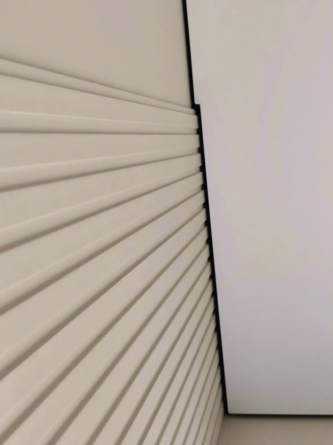 Матовый потолок в интерьере квартиры — Иркутск