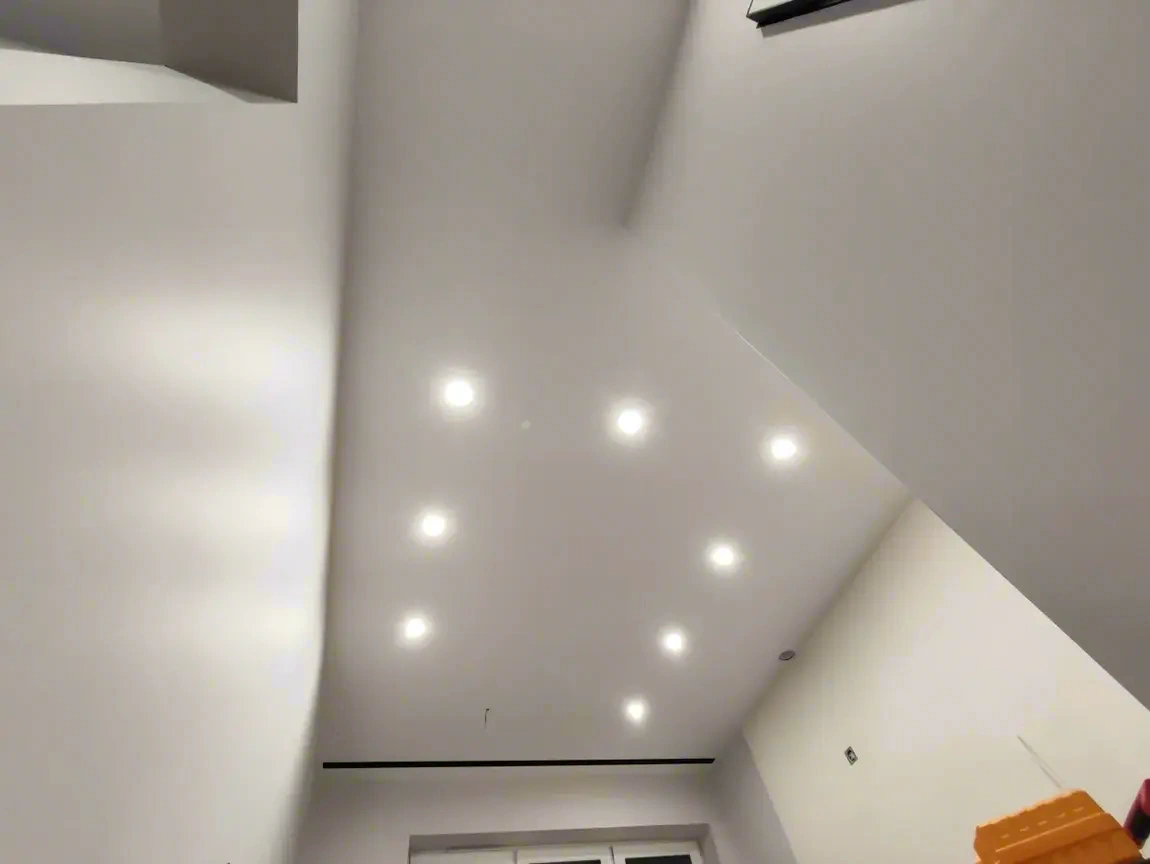 Матовый натяжной потолок — аккуратный монтаж в Иркутске