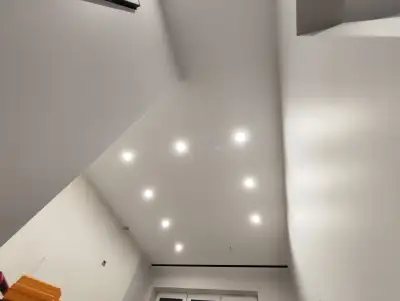 Матовый натяжной потолок — пример работы 2