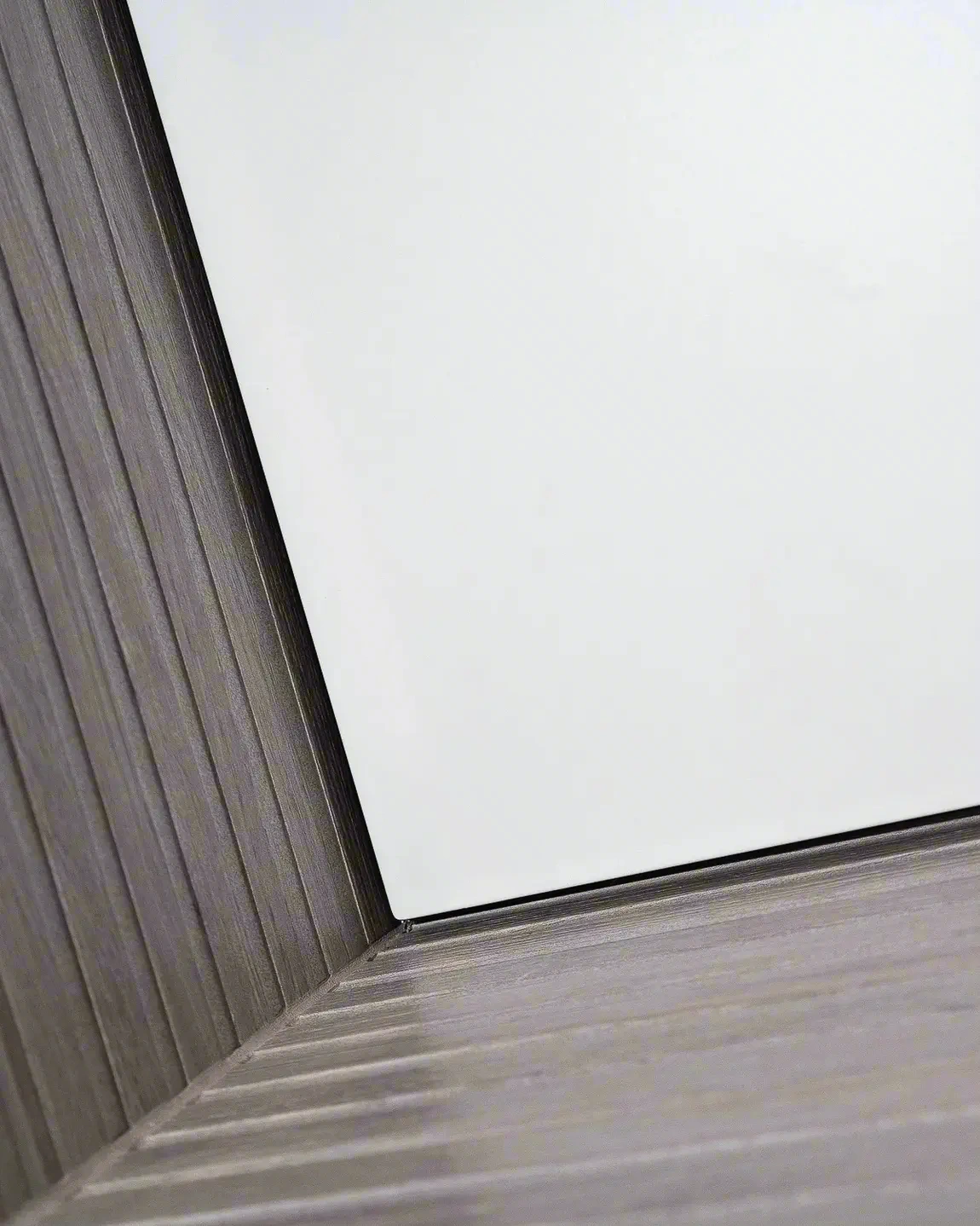 Теневой натяжной потолок — чёткий теневой зазор