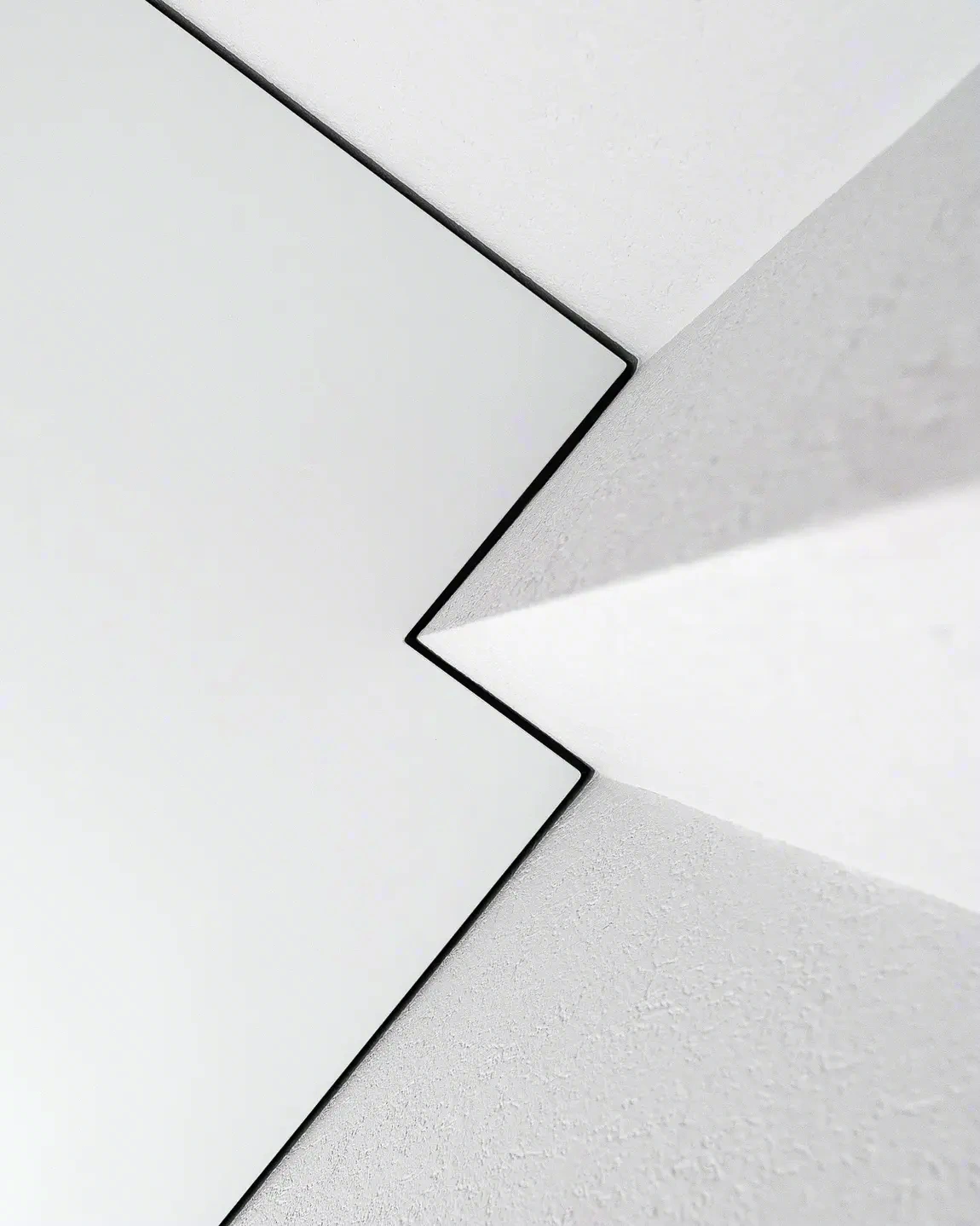 Теневой потолок с эффектом парения — фото монтажа