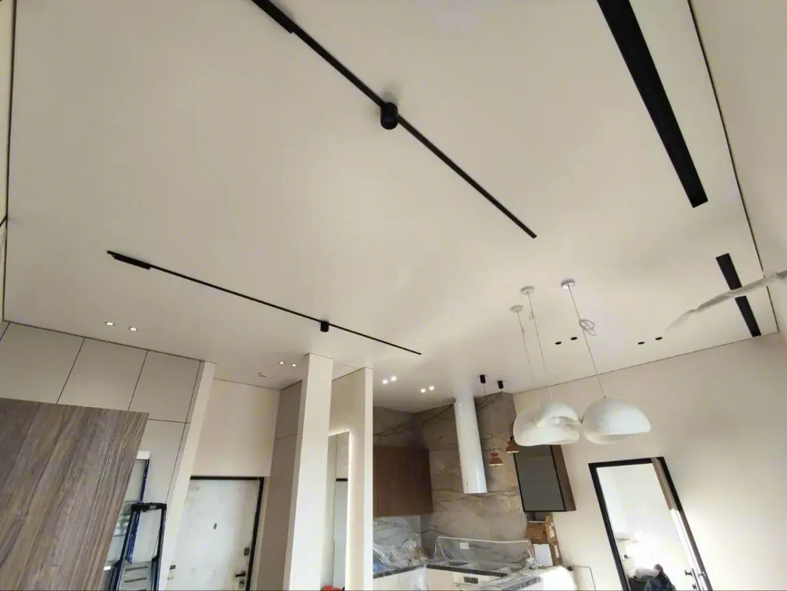 Теневой потолок в современном интерьере — Иркутск