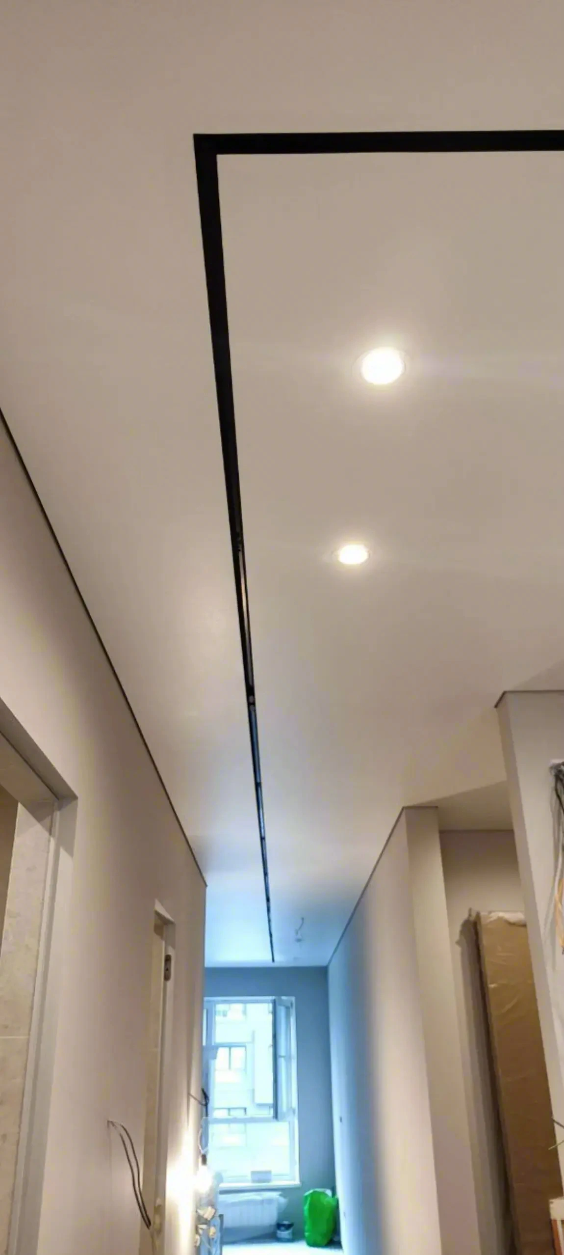 Теневой натяжной потолок в Иркутске — работа №29