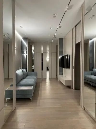 Натяжной потолок в прихожей — пример 1