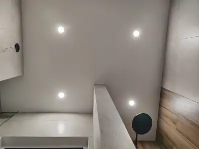 Натяжной потолок в ванной — пример 6