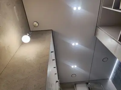 Натяжной потолок в ванной — пример 14